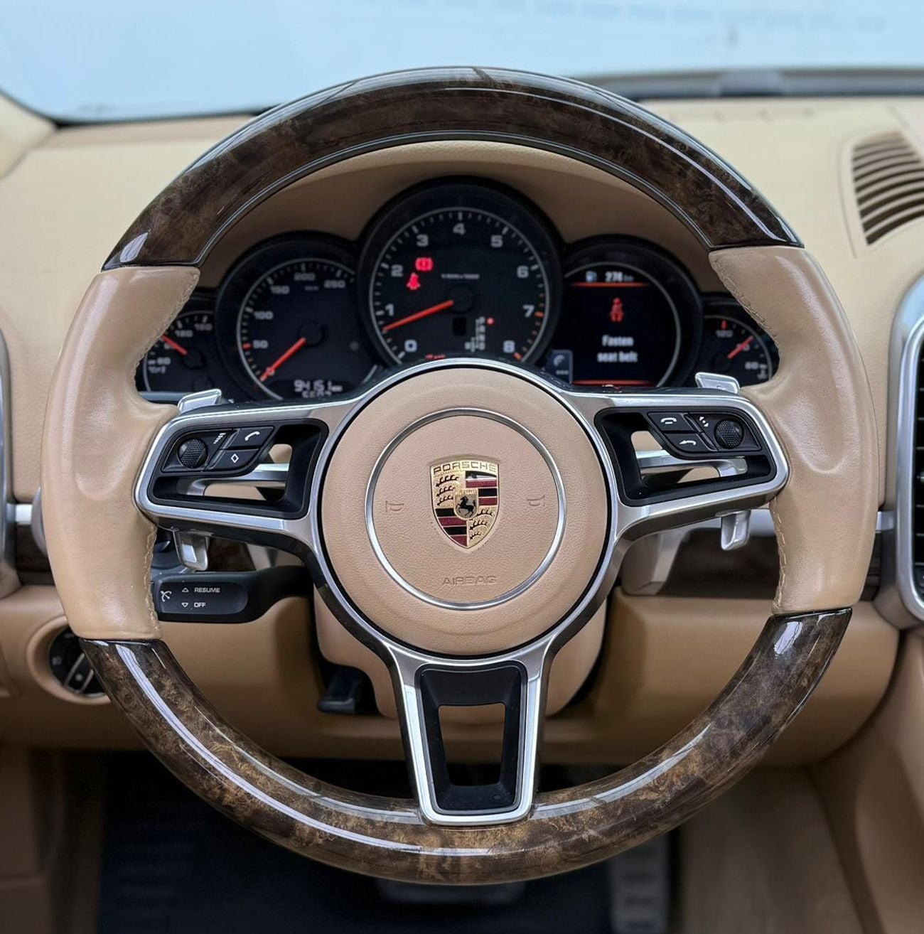 بورش كايان Std 3.6L 2016 Porsche Cayenne ,Naboodah Warranty 07/2026+Full Service History ,GCC