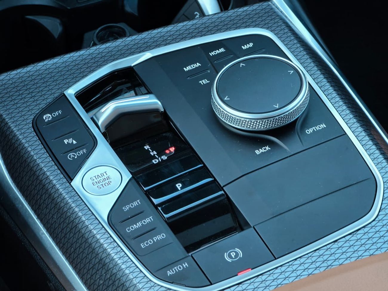 BMW 320i BMW 320i 2024 KOREAN // BODY KIT M POWER // ACCIDENT FREE // ORGINAL PAINT // LOW MILEAGE