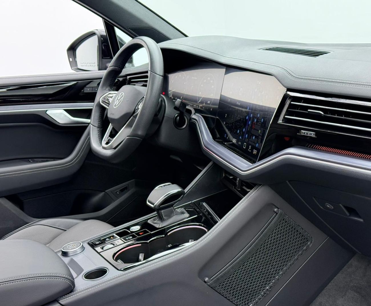 فولكس واجن طوارق 2024 Volkswagen Touareg R-Line, 2029 VW Warranty + Service Pack, Full VW Service History, GCC