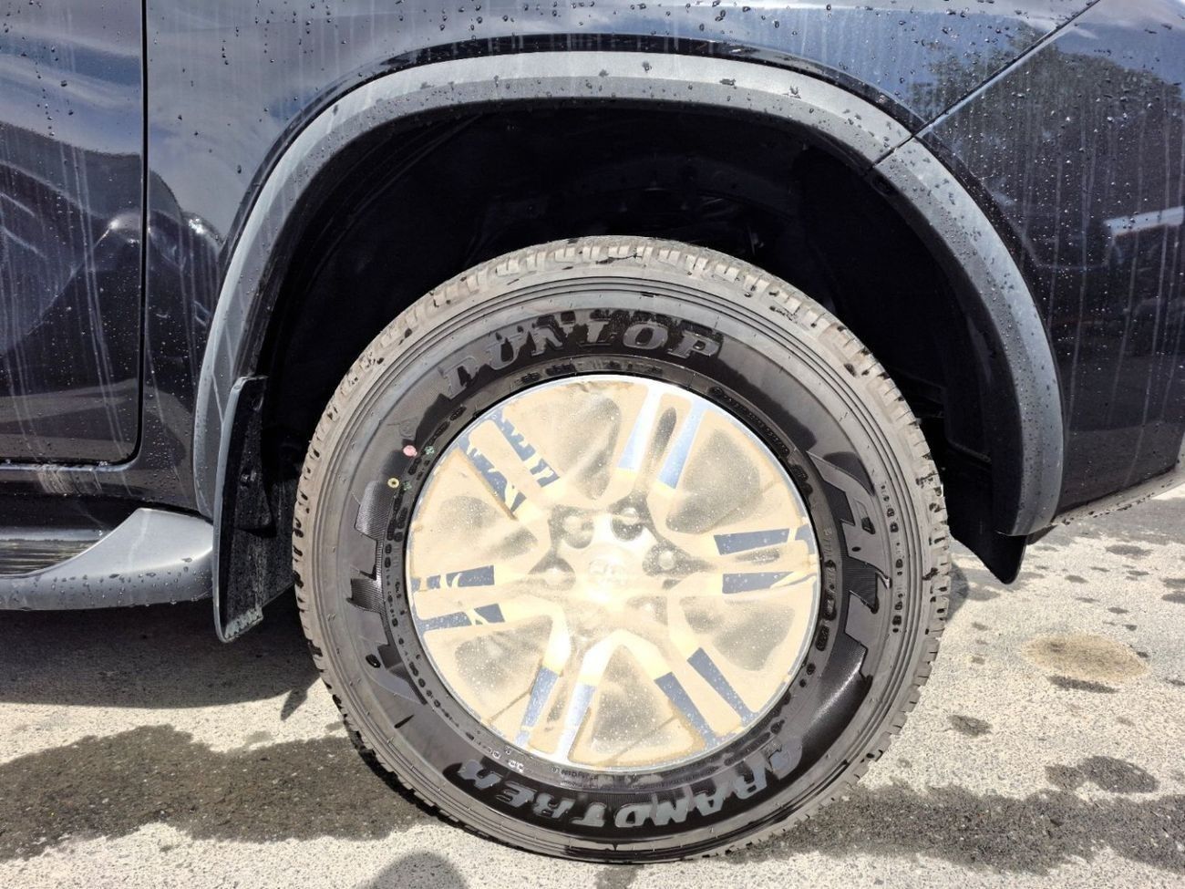 تويوتا فورتونر 2.7L EXR 2025 Black Petrol (Export Only)