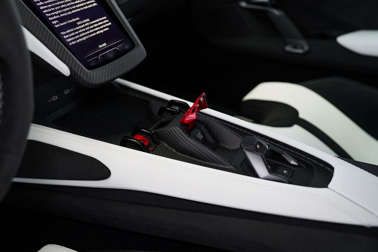 Lamborghini Revuelto 6.5L V12 Hybrid