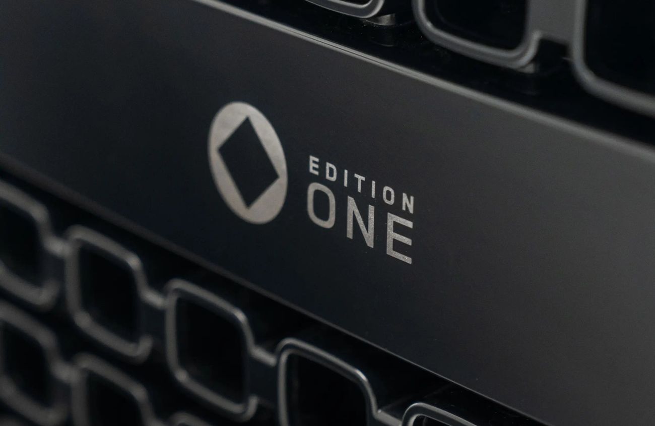 لاند روفر ديفندر 4.4L V8 Twin-Turbo Mild Hybrid Engine