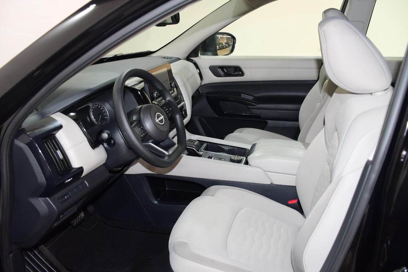 Nissan Pathfinder SL 2.0