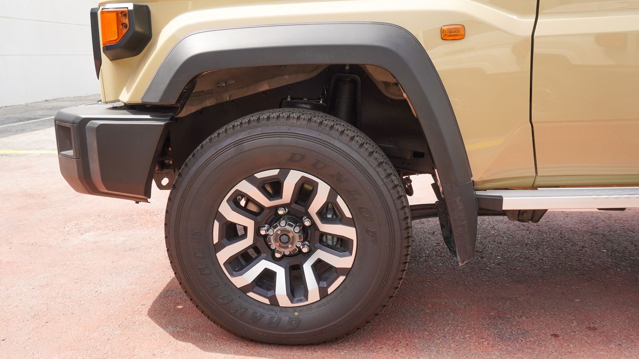 Toyota Land Cruiser 70 LX 4.0L V6 A/T