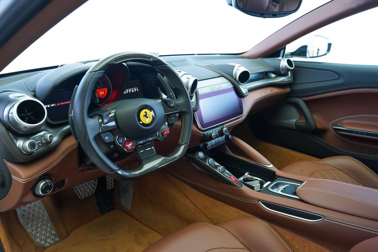 فيراري جي تي سي 4  لوسو T V8