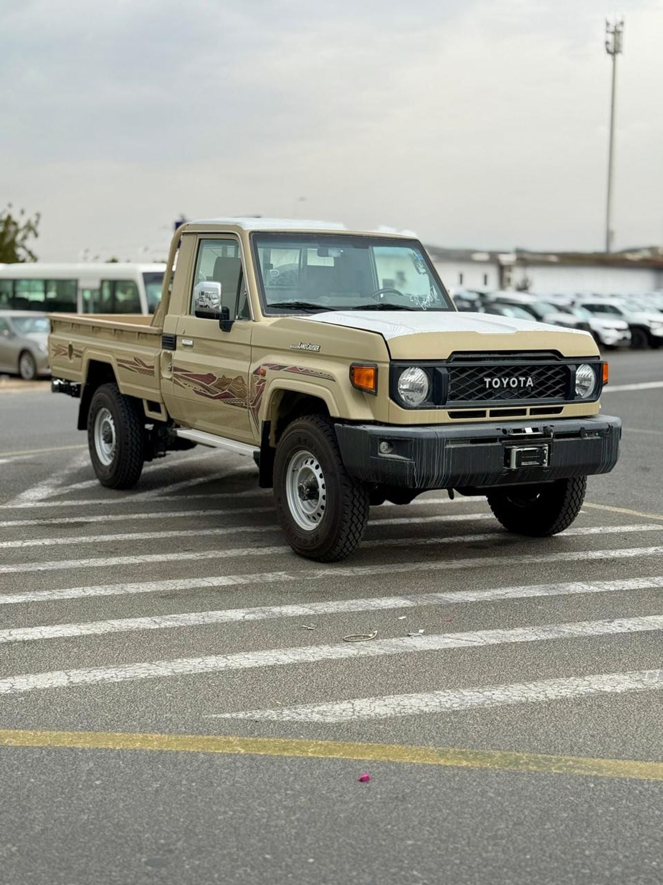 تويوتا لاند كروزر بيك آب SC 4.0L