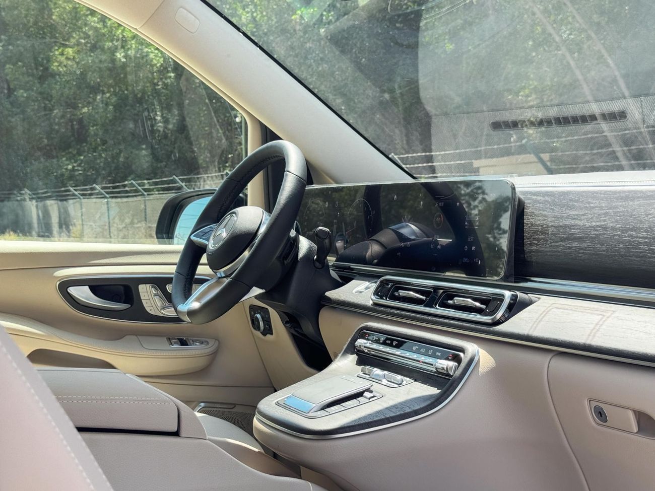 Mercedes-Benz V 300 V300L || Long Wheelbase Luxury Edition || Brand New