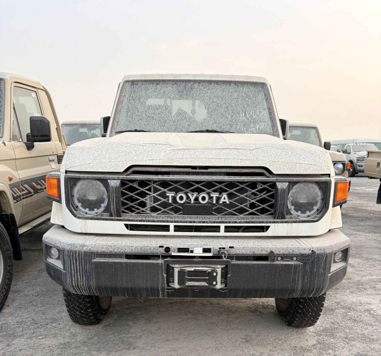 تويوتا لاند كروزر 70 LC71 LX
