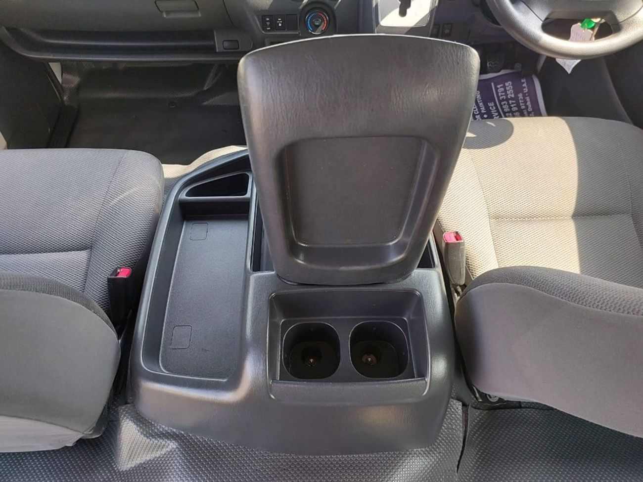 Toyota Hiace TOYOTA HIACE COMMUTER VAN RHD 2017 MODEL 3.0 L DIESEL AUTOMATIC(PM33188)