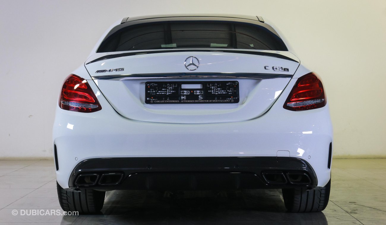 مرسيدس بنز C 63 AMG s V8 Biturbo