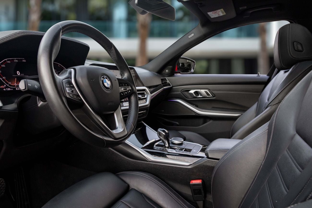 بي أم دبليو 330i 330i | 1,900 P.M | 0% Downpayment | FULL BMW HISTORY!