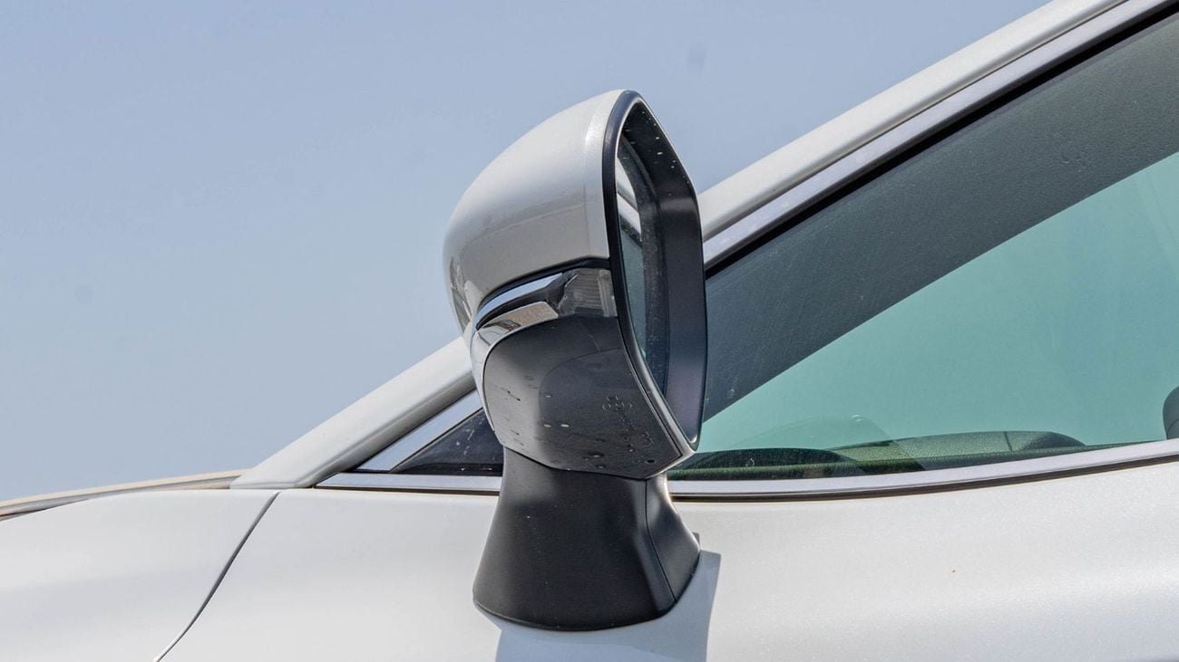 Toyota Camry 2025 Toyota Camry LE 2.5L AT Hybrid (White)