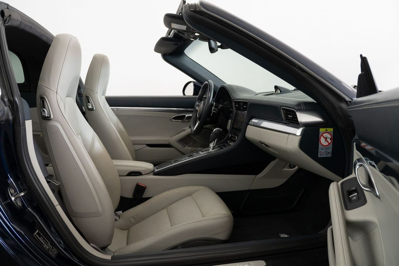 Porsche 911 Targa 4 3.4L Targa 4 3.0L