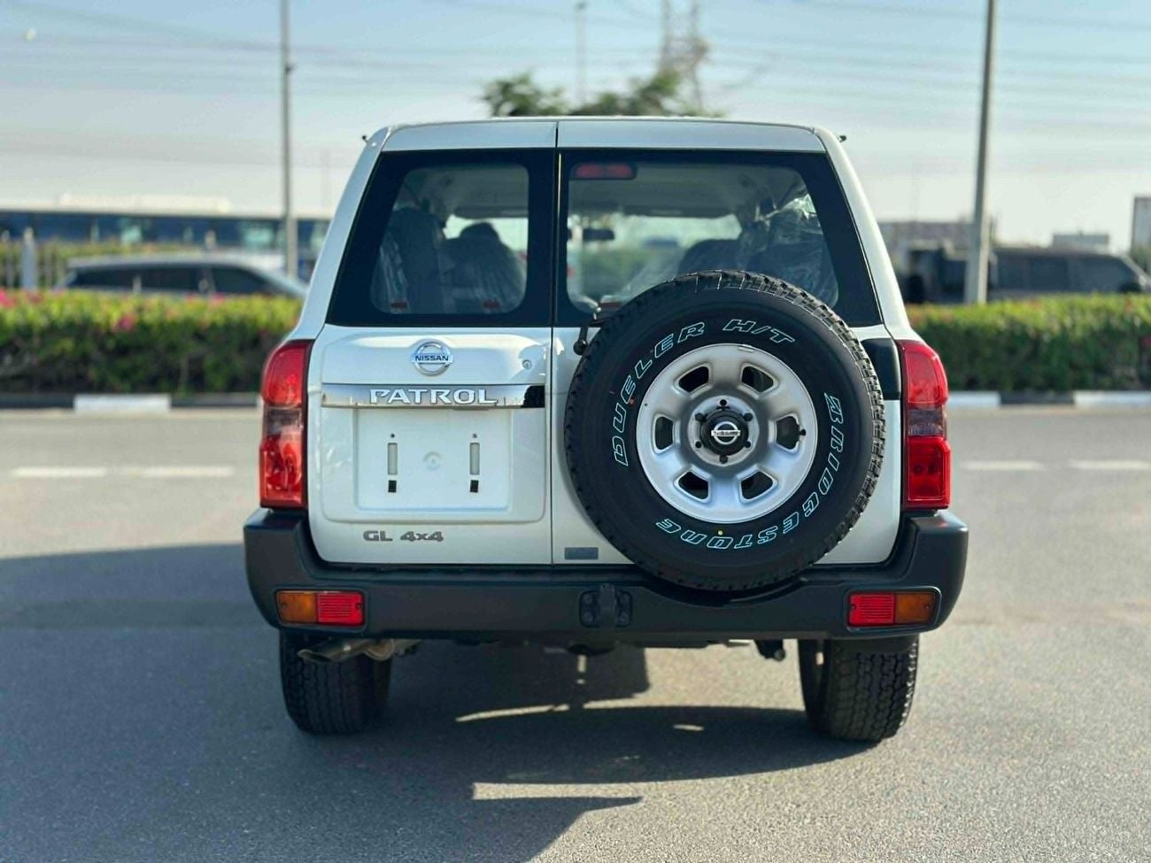 Nissan Patrol GL 4.8L A/T (7 Seater) Nissan GL 2024 GCC Specs Brand New