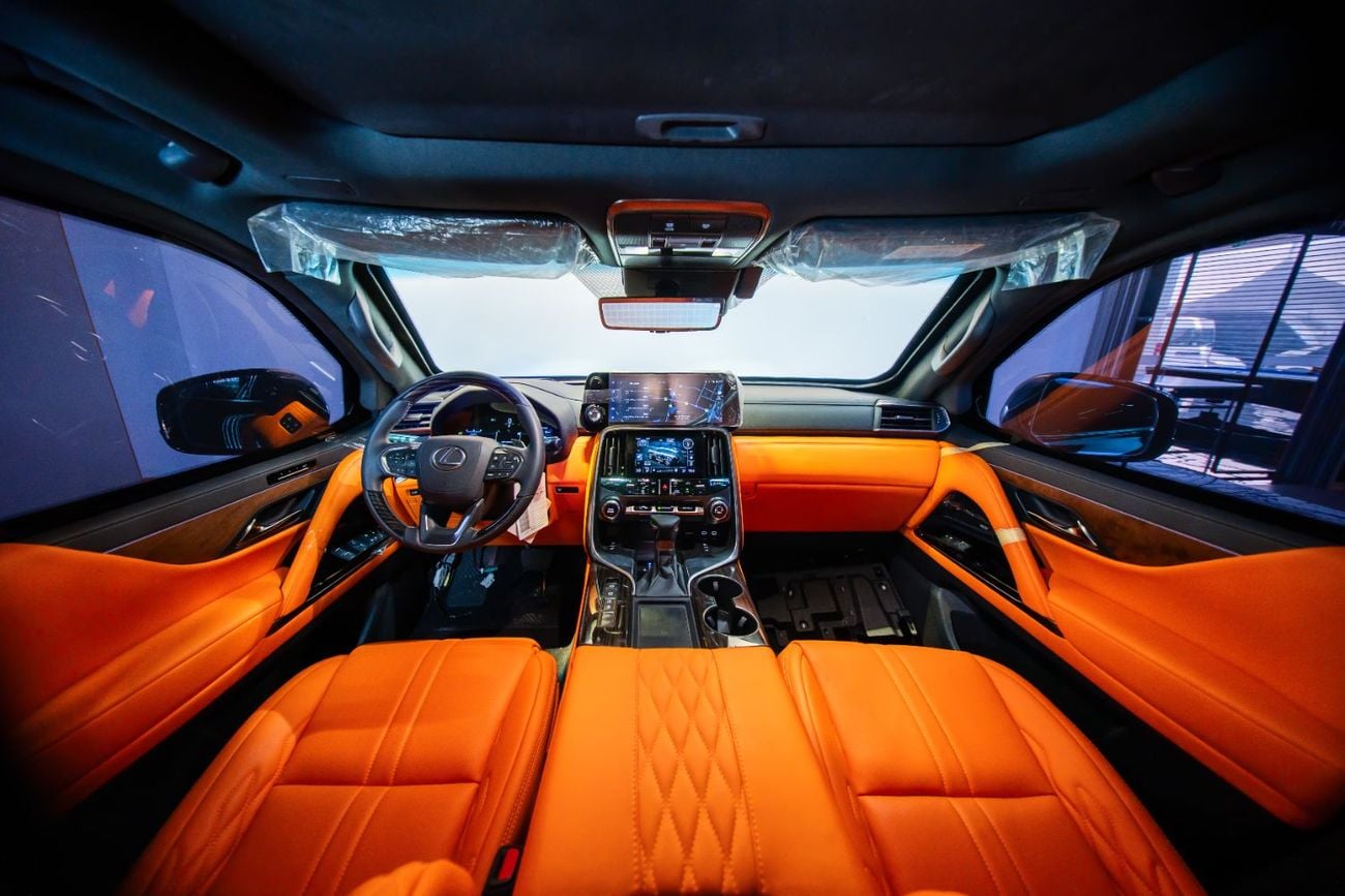 Lexus LX600
