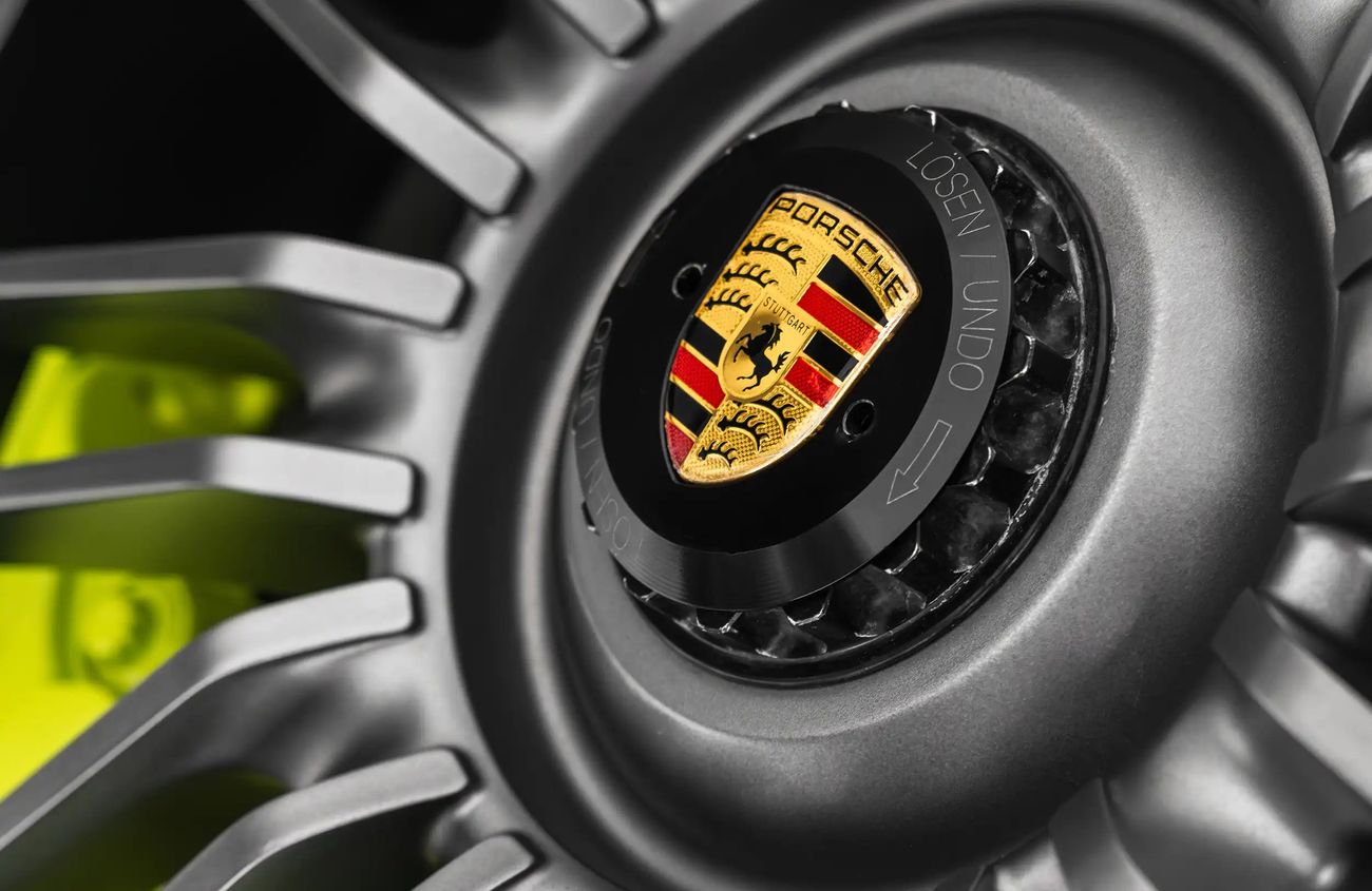 Porsche 918 Spyder 4.6L V8 N/A Engine + eMotor