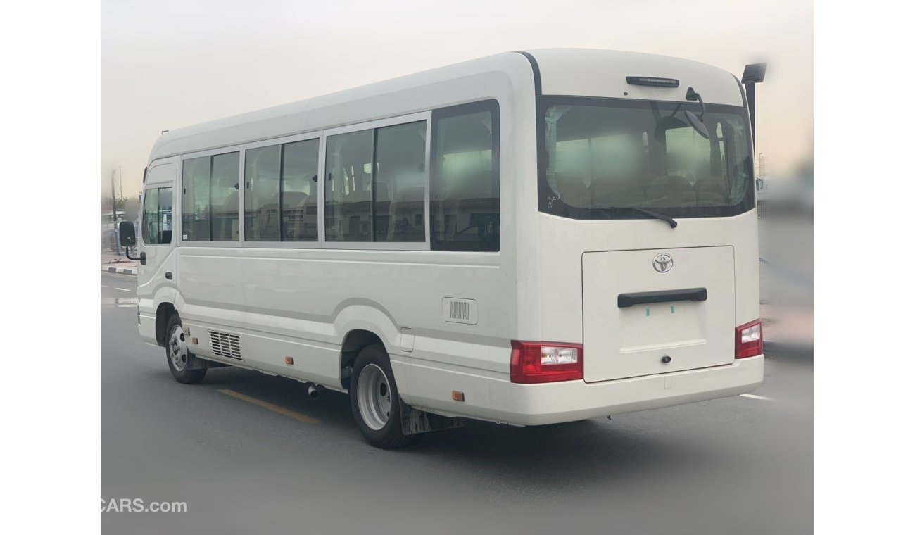 تويوتا كوستر TOYOTA COASTER — FULL OPTION — V6 — 4200cc — DIESEL—22 SEAT -- 3 POINT SEAT BILT - LUGGAGE RACK - CU