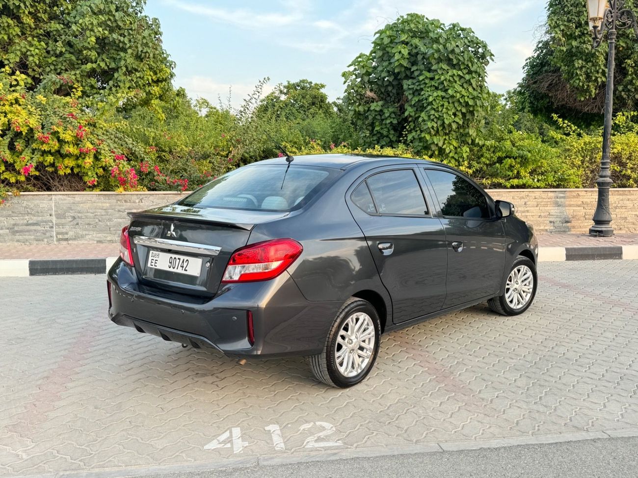 ميتسوبيشي اتراج GLX Premium 1.2L