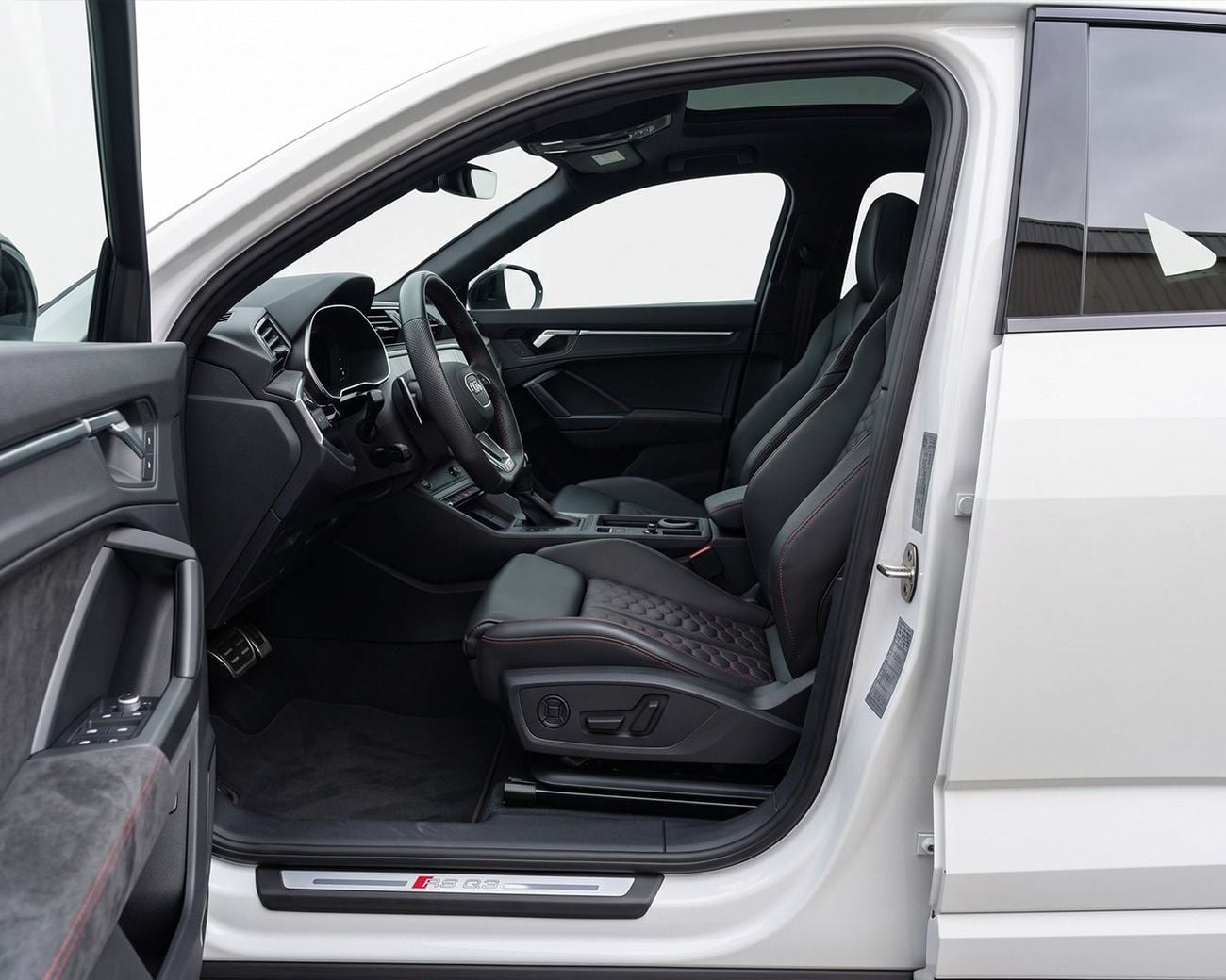 أودي RSQ3 l GCC Specs | 2 Keys | AED 3065/- Monthly