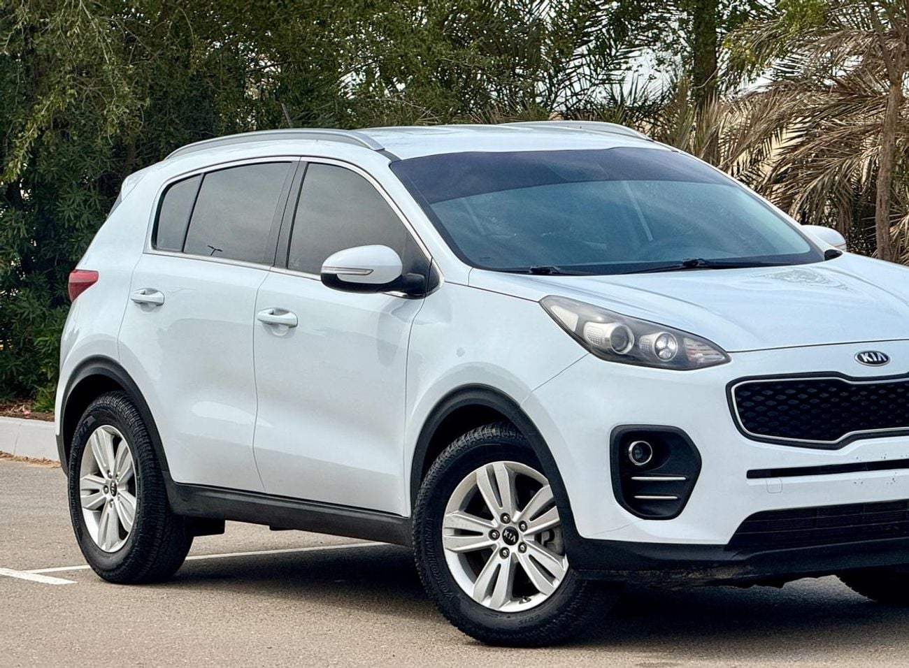 Kia Sportage LX 1.6L FWD 780x48- Monthly | GCC | Cruise, Camera, GPS l Accident Free