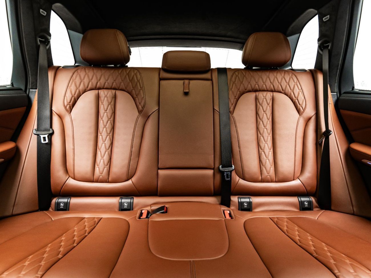 بي أم دبليو X5 M50i 4.4L