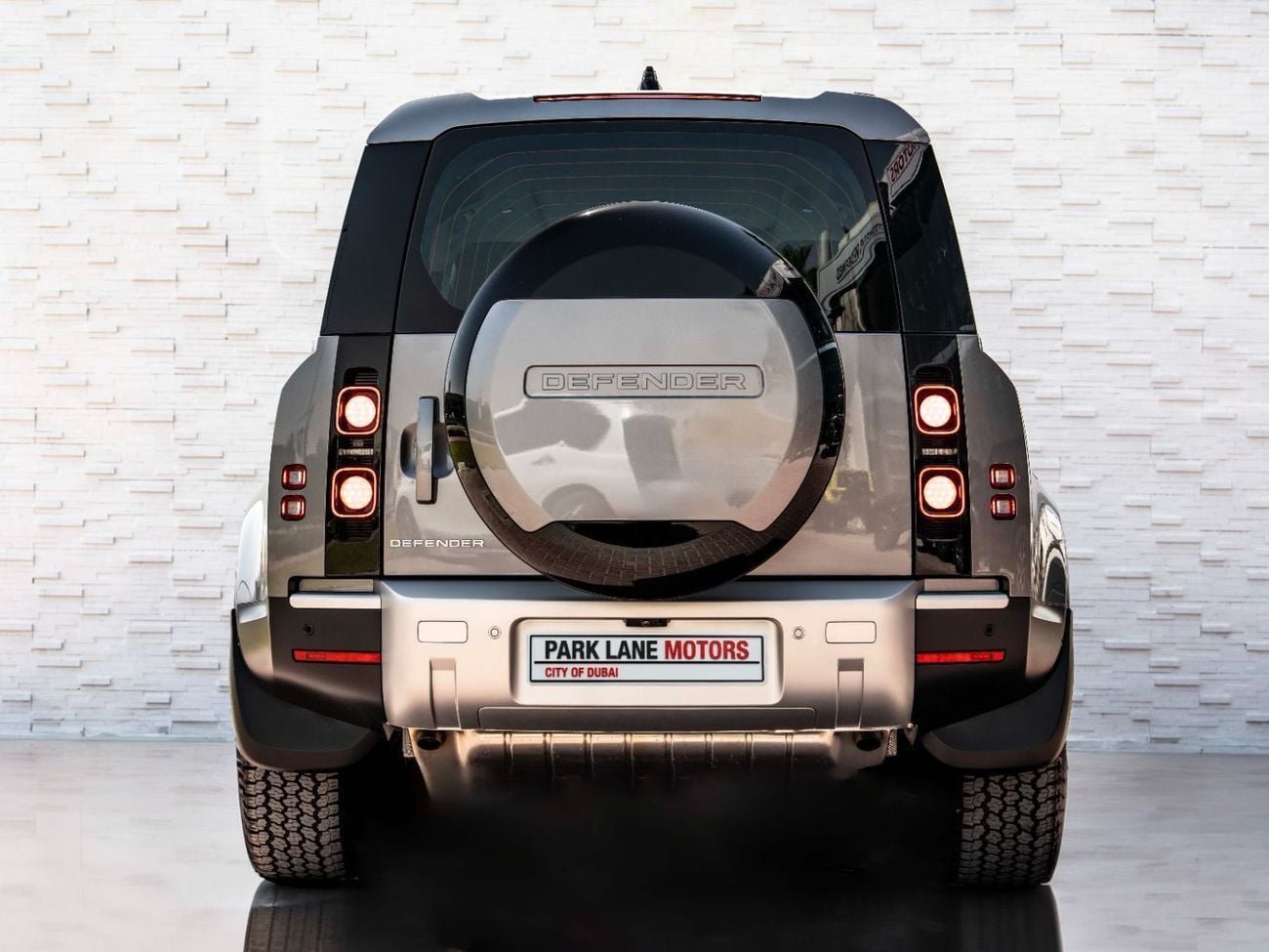 لاند روفر ديفندر P300 110 SE 2.0L (5 Seater)