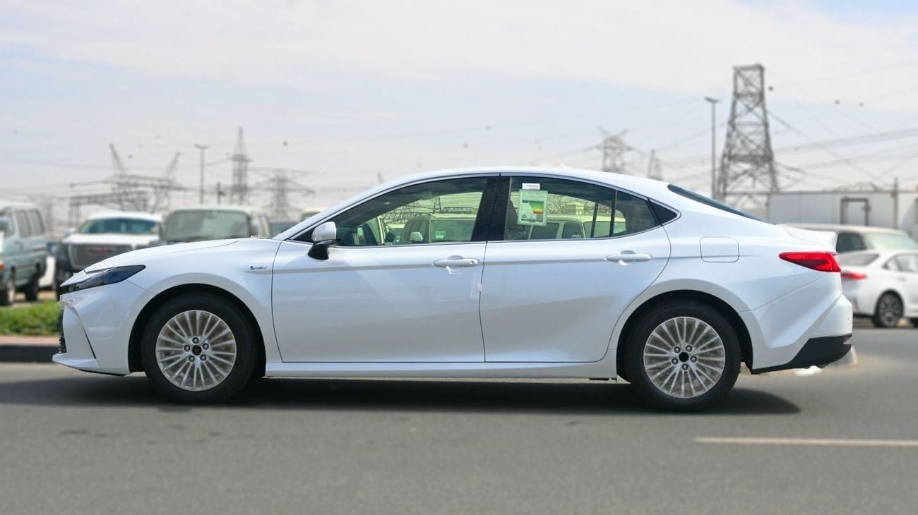 Toyota Camry E 2.5L Toyota Camry E-Plus 2.5L Hybrid, Model 2025, Color White