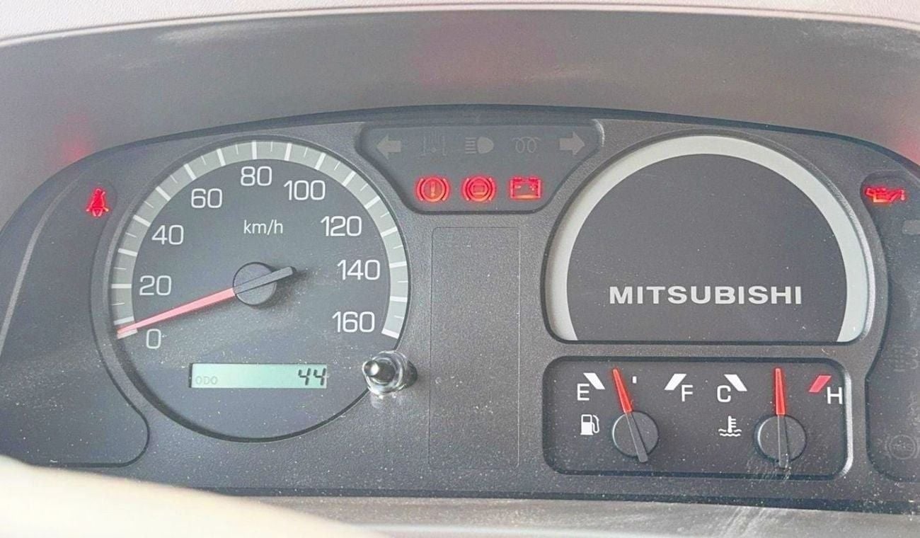 ميتسوبيشي روزا Mitsubishi Rosa MITSUBISHI ROSA DIESEL 4.2L 34 SET 2024