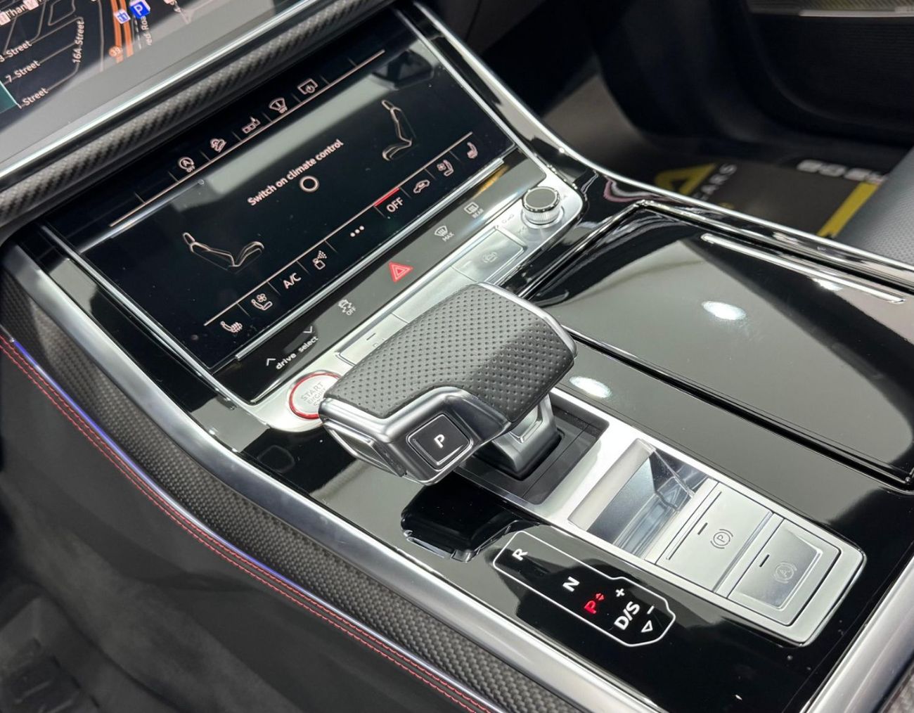 أودي RSQ8 Std 4.0L 2020 Audi Q8 RS, 1 Year Warranty+ Agency Service Pack, Full Service History, GCC