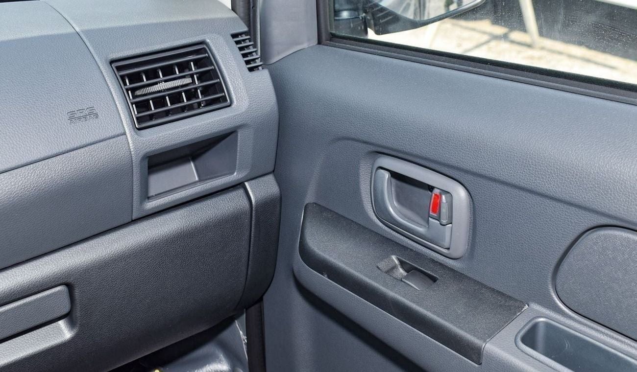 سي إم سي فيريكا فان ركاب بـ 8 مقاعد