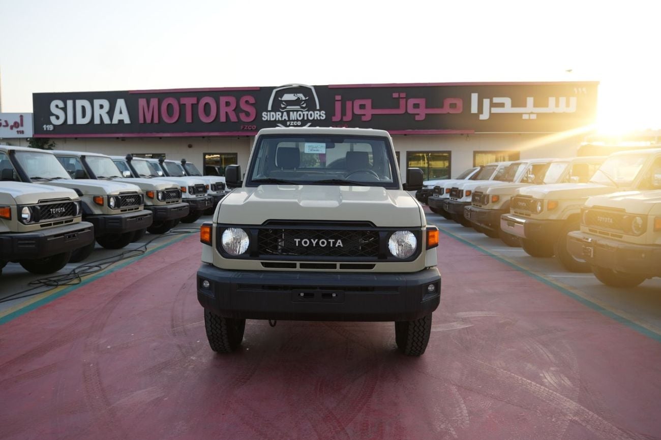 Toyota Land Cruiser Pick Up TOYOTA LAND CRUISER 79 SINGLE CAB PICKUP PETROL 4.0L V6 4WD MT MODEL 2025 WITH DIFF-LOCK