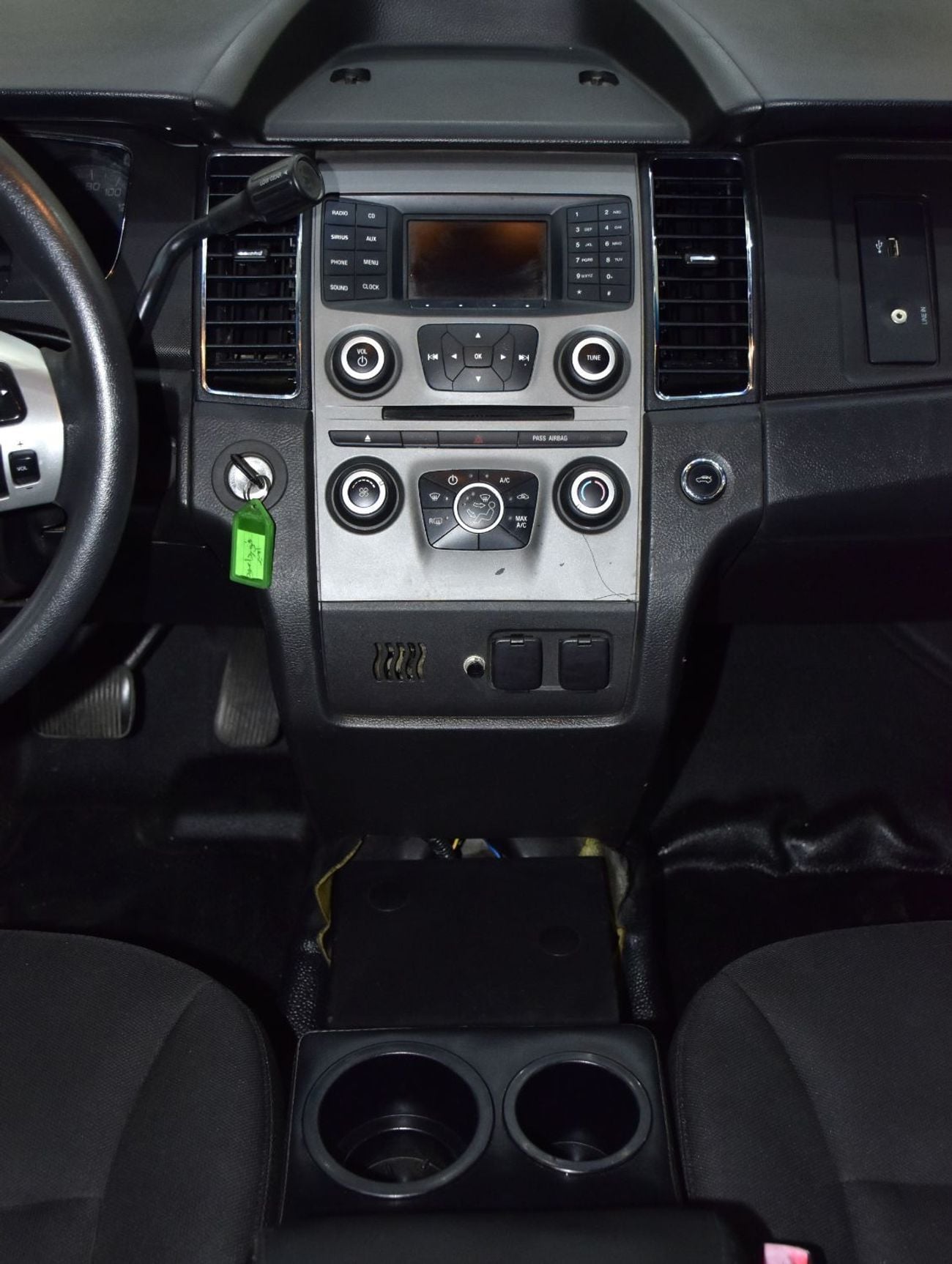 Ford Taurus SE EXCELLENT DEAL for our Ford Taurus ( 2015 Model ) in Black Color American Specs