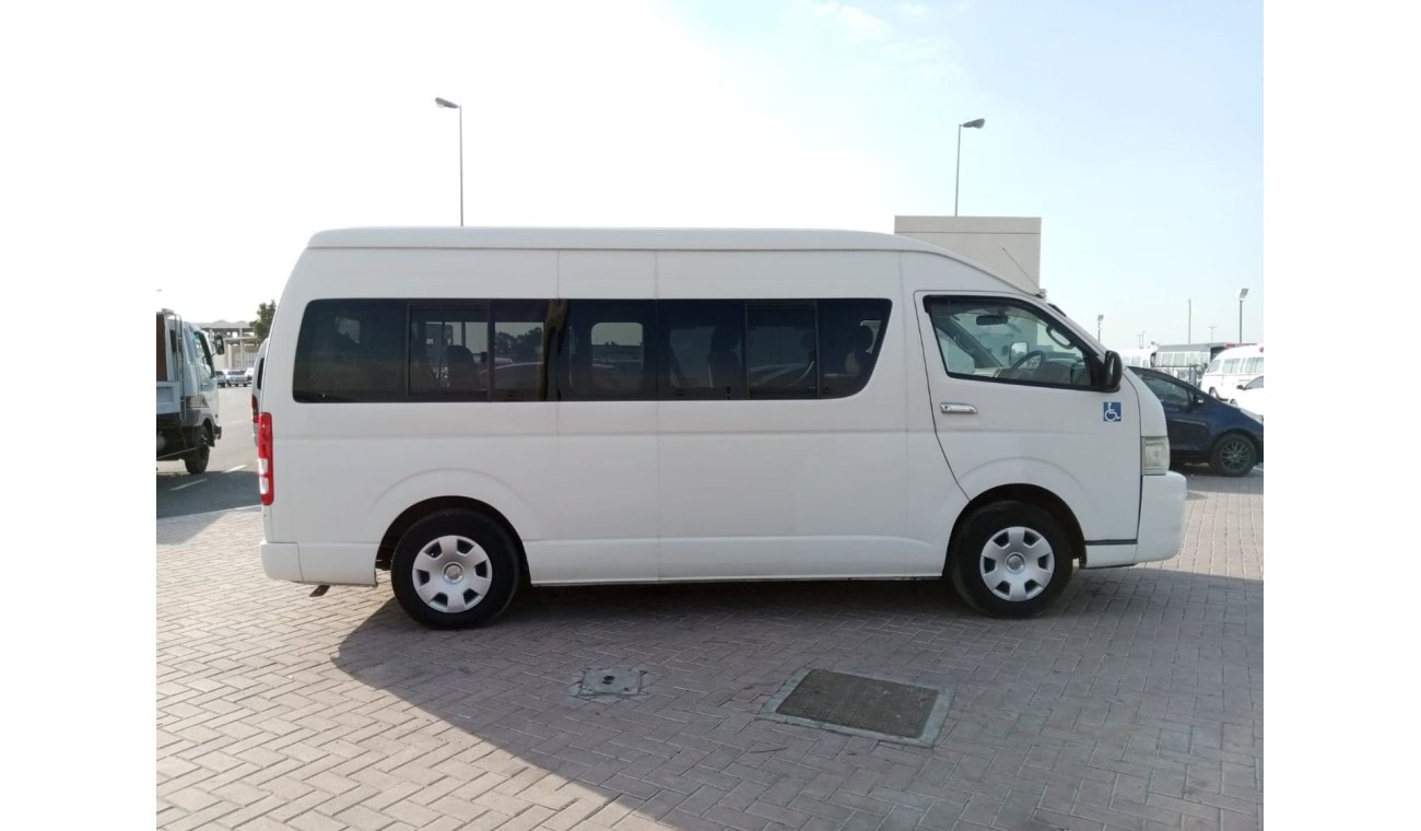 تويوتا هاياس TOYOTA HIACE RIGHT HAND DRIVE (PM1033)