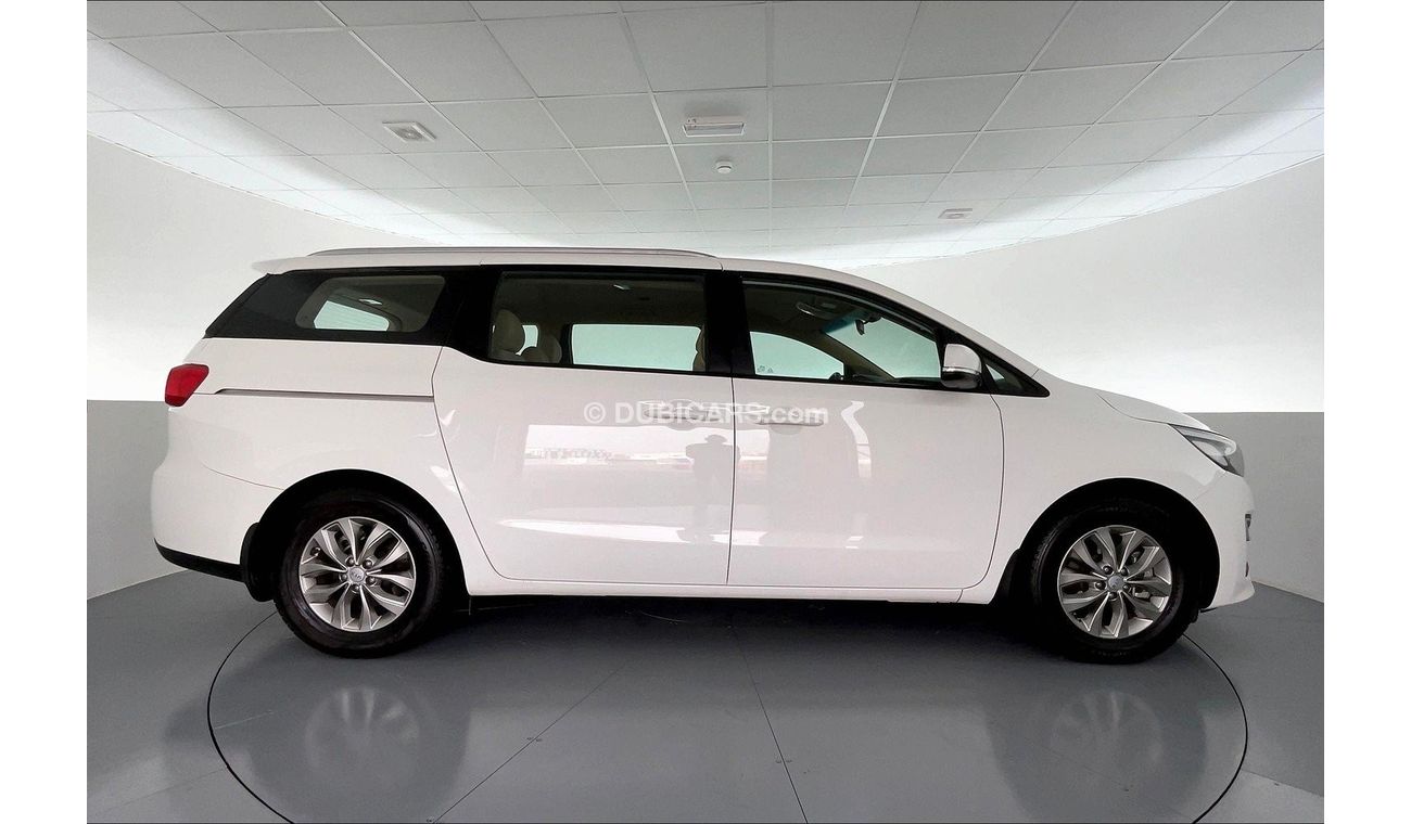 كيا كارنيفال LX