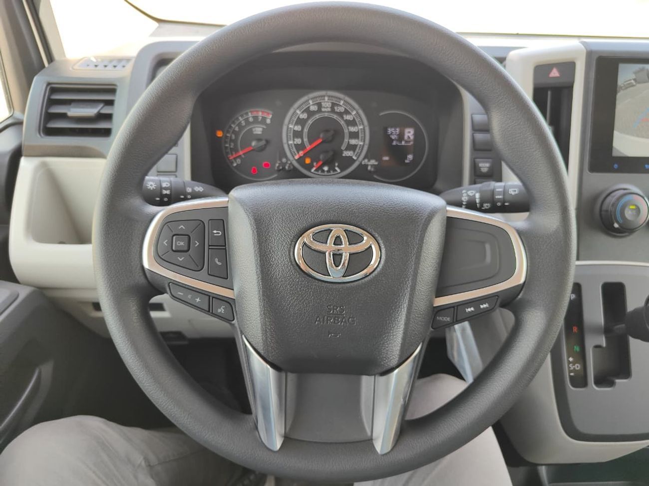 Toyota Hiace 2026 Toyota Hiace DX 13-Seater 3.5L V6 Petrol Automatic Transmission RWD Only For Export