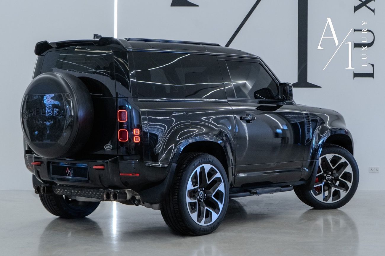 لاند روفر ديفندر 2023 Defender P400 Kahn Edition, Warranty, Excellent Condition, GCC Specs