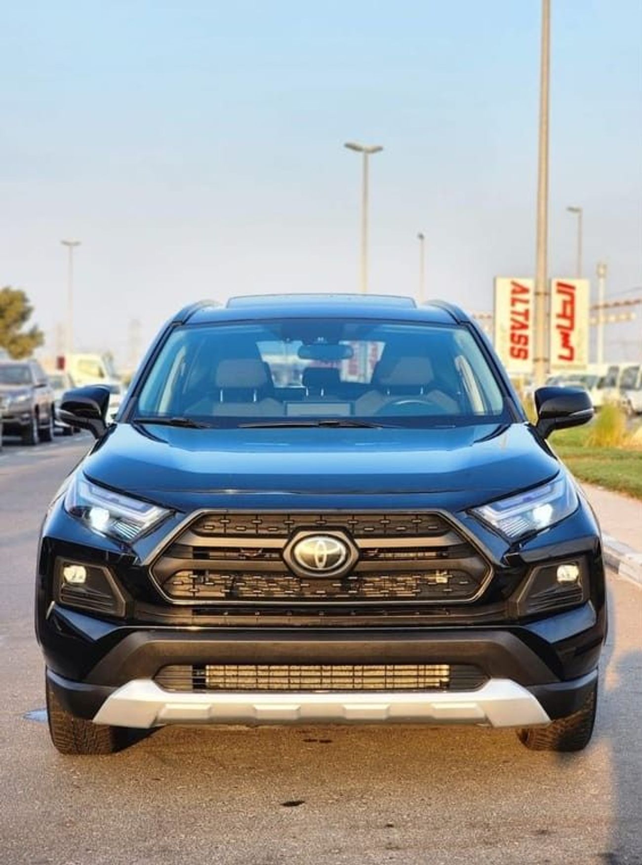 Toyota RAV4 GXR 2.5L 4WD TOYOTA RAV4 4WD XLE full Option