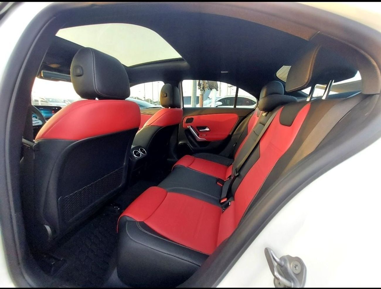 مرسيدس بنز A 35 AMG Premium + 2.0L