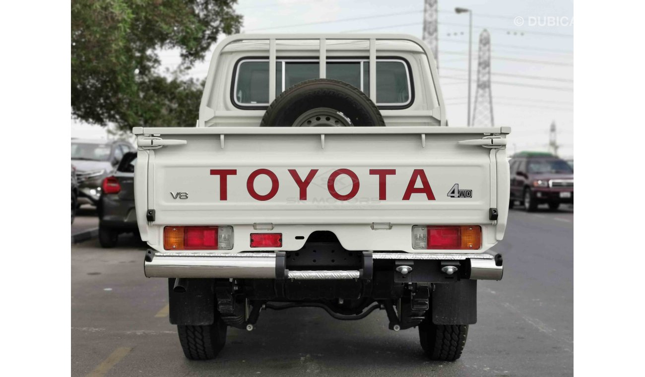 Toyota Land Cruiser Pick Up 4.5L V8 Diesel, 16" Tyre, Front Window Defrost Control, Dual Airbags, Fabric Seats (CODE # LCDC03)