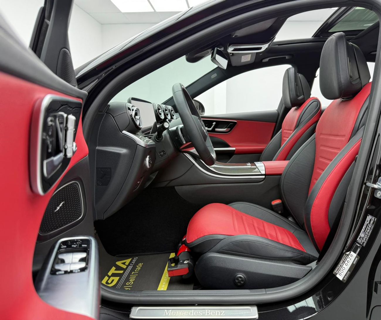 Mercedes-Benz C 200 Premium 2.0L 2024 Mercedes Benz C200 AMG Premium, 2029 MB Warranty, Full MB Service History, Very Lo