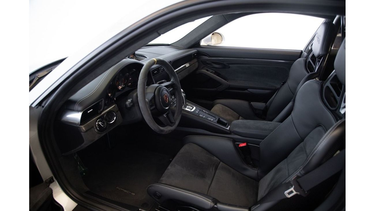 Porsche 911 GT2RS WEISSACH