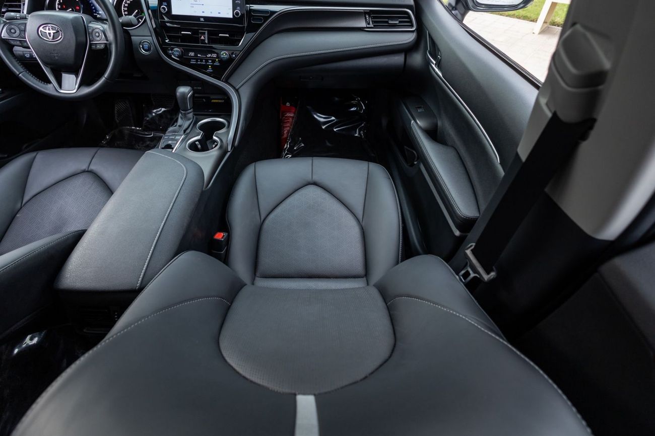 Toyota Camry Sport