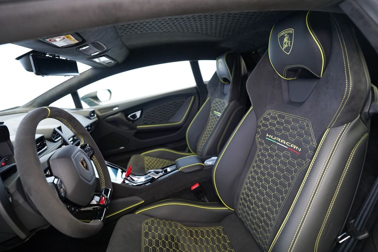 لامبورغيني هوراكان TECNICA STERRATO 5.2L V10