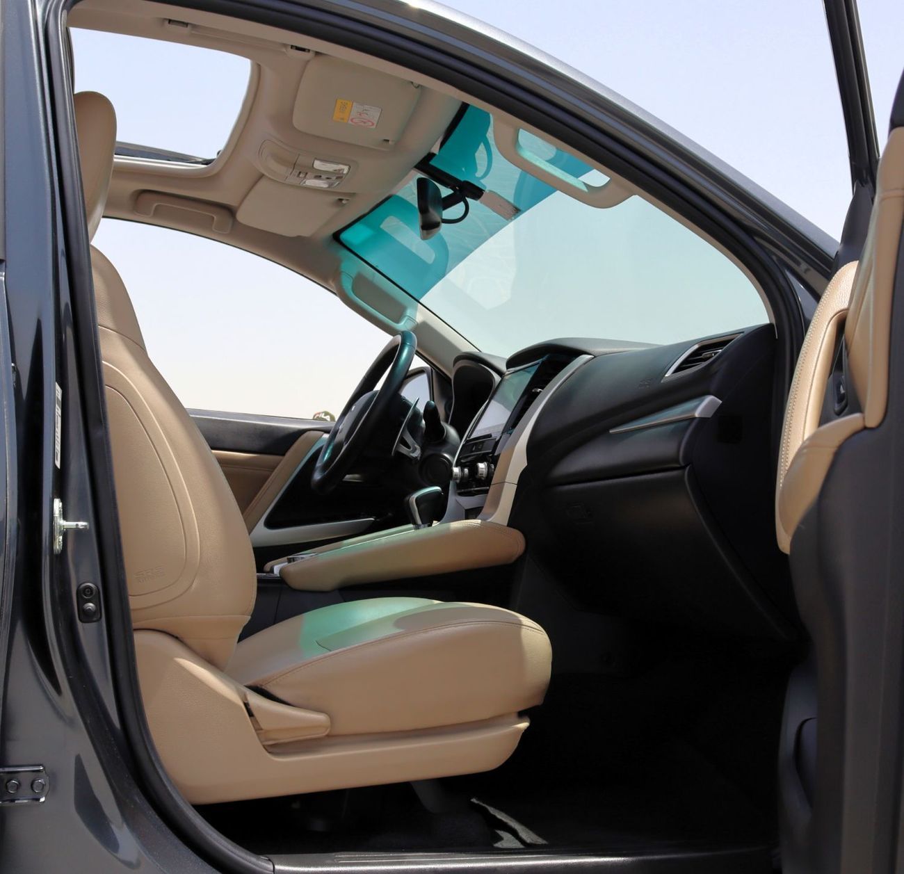 Mitsubishi Montero Sport GLS Premium 3.0L (7 Seater) Mitsubishi Montero Sport 2021 GCC model in excellent condition, no accid