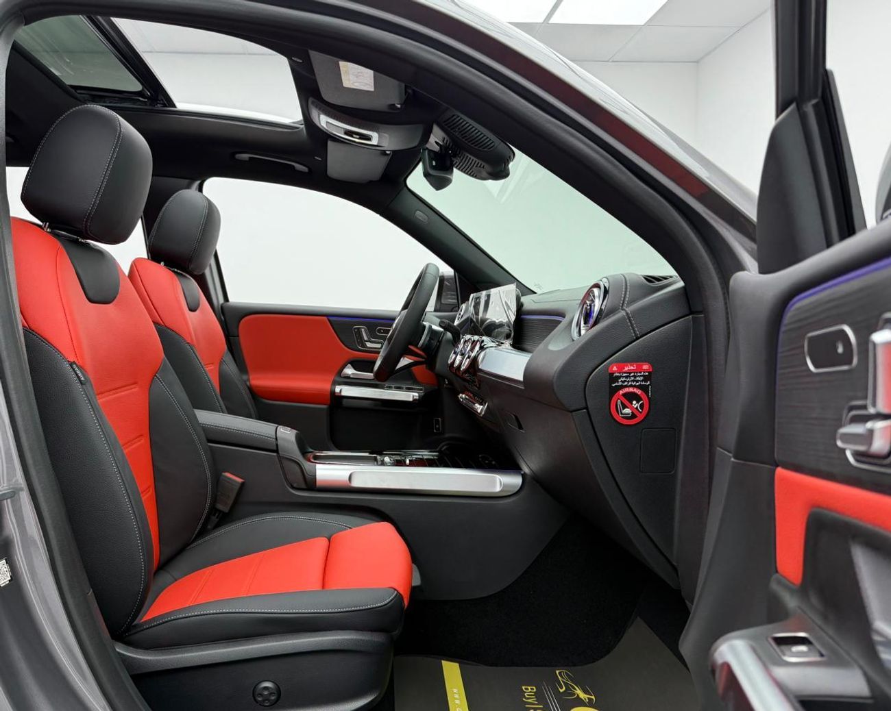 مرسيدس بنز GLB 200 *Brand New* 2026 Mercedes Benz GLB200, 2030 Mercedes Warranty, Delivery Km, 7 Seater, GCC