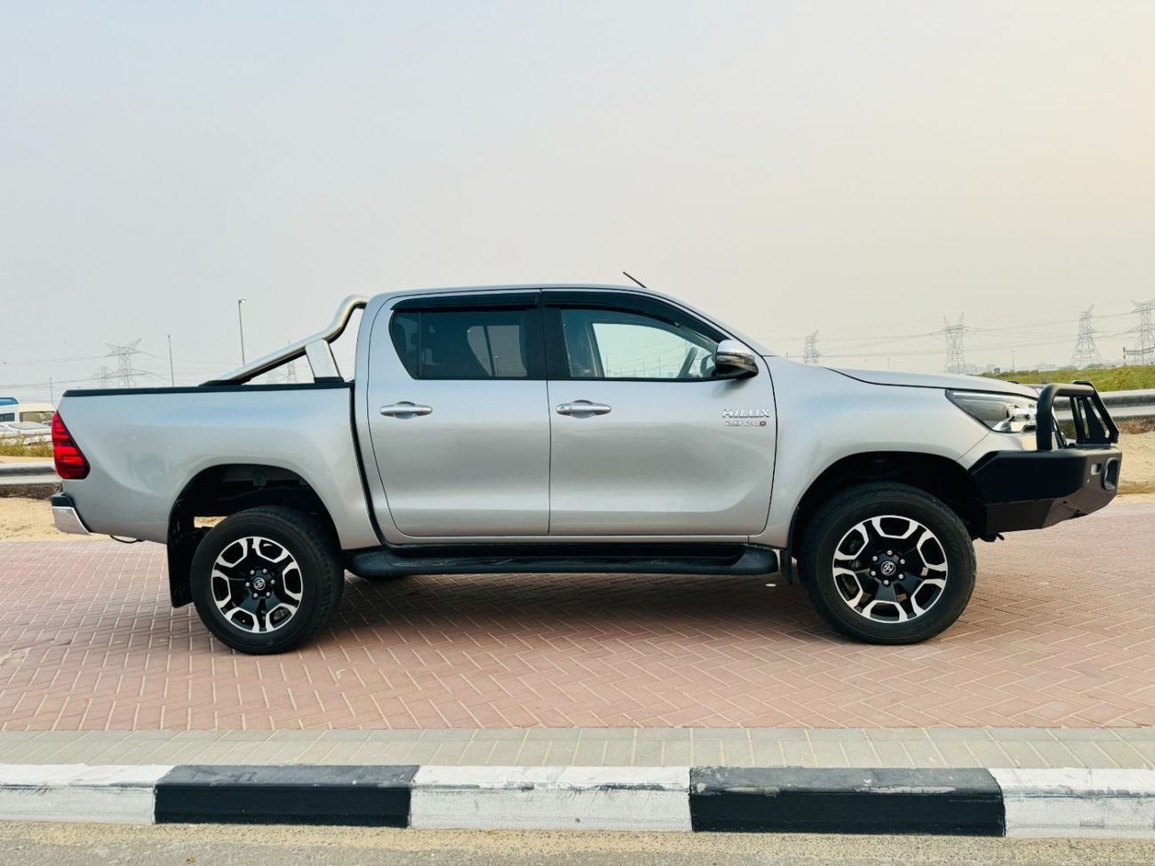 Used 2020 TOYOTA HILUX D4D DOUBLE CABIN 2020 for sale in Dubai - 770482
