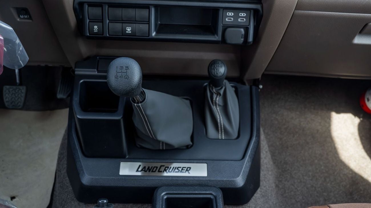 تويوتا لاند كروزر 76 TOYOTA LANDCRUISER76 HARDTOP 2.8 MT HIGH -2026YM