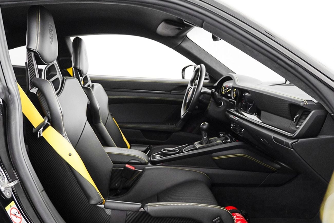 بورش 911 GT3 4.0L (505 HP) Touring Package