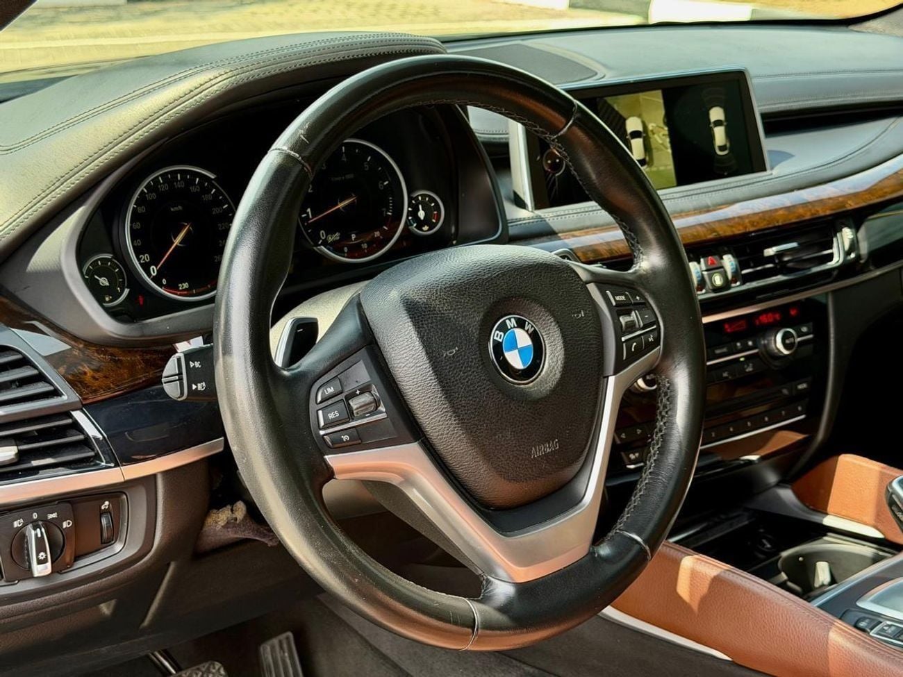 BMW X6 XDRIVE50i EXCLUSIVE Luxury BMW X6 2016 GCC Xdrive FULL OPTIONS ORIGINL PAINT FULL SERVICE HI