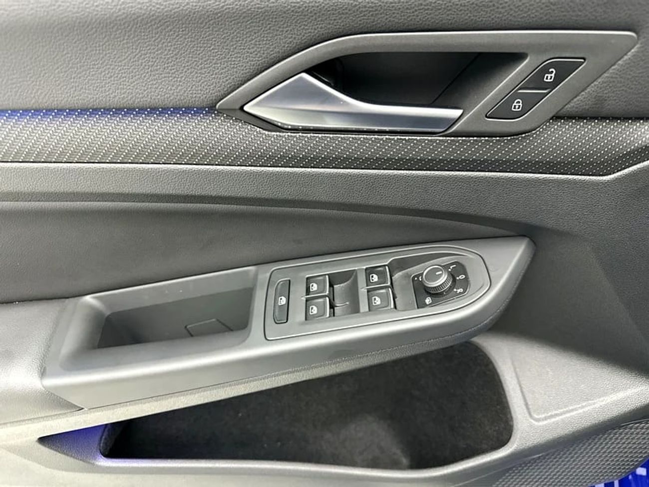 Volkswagen Golf R R 2.0L R